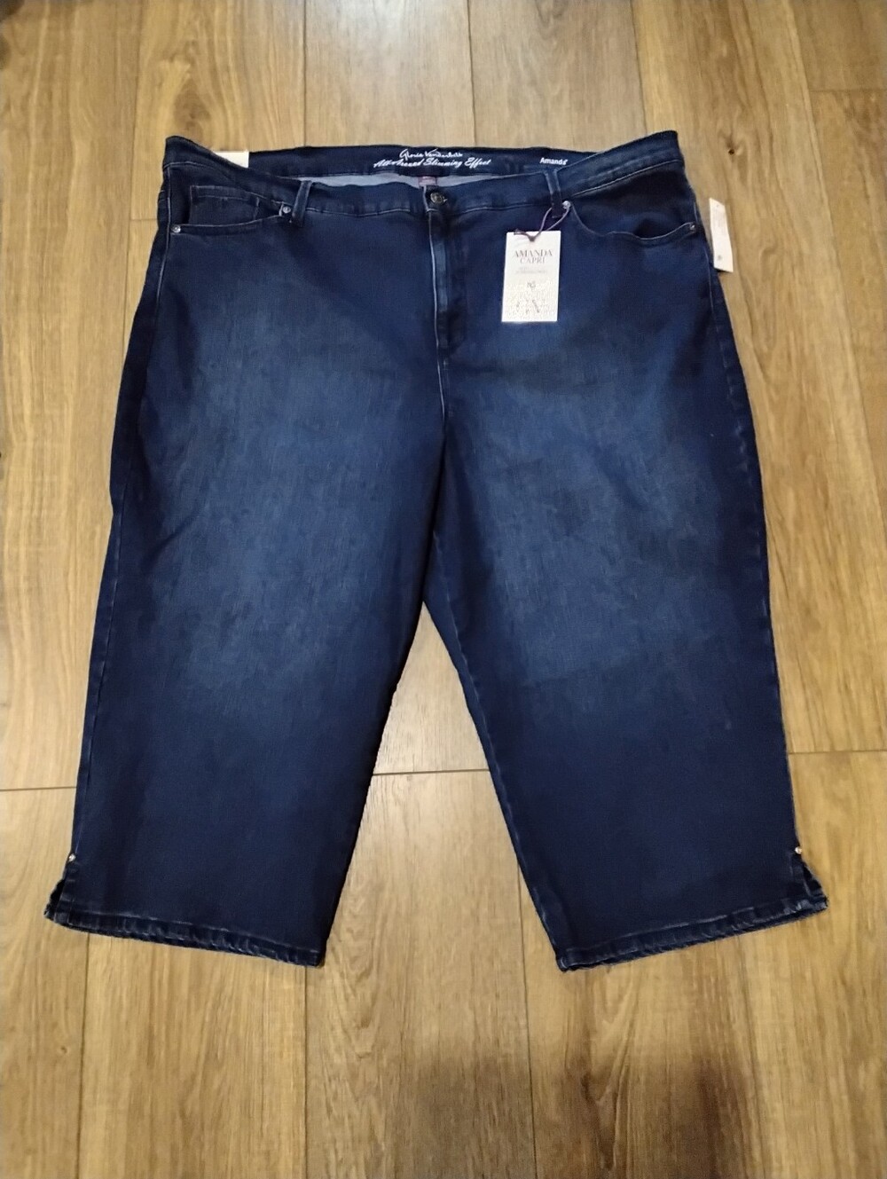 NWT GV Amanda Stretch Denim Capri W/Slimming Panel 24W Firm Price